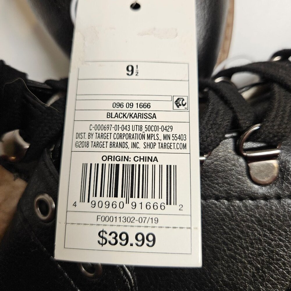 NWT Universal Thread Boots Womens 9.5 Karissa Black Lace Up Ankle Faux Sherpa - Picture 11 of 11